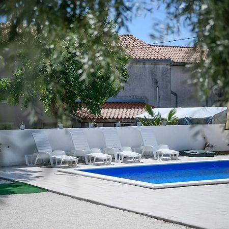 Apartamento Summer House Nina Pavicini Exterior foto
