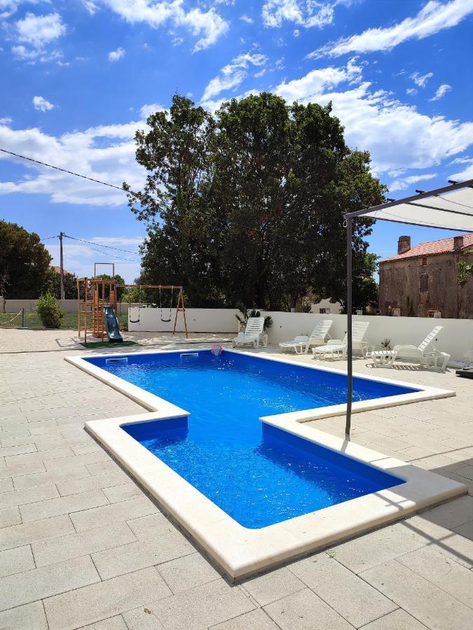 Apartamento Summer House Nina Pavicini Exterior foto